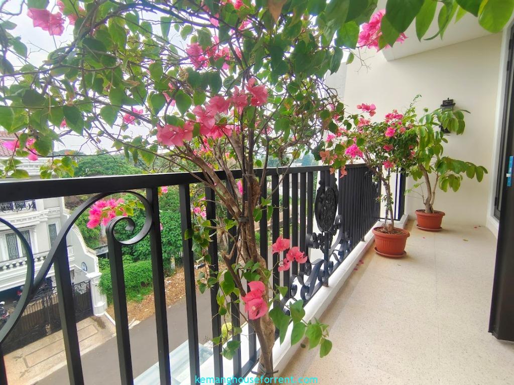 3-story house with lift Pondok Indah