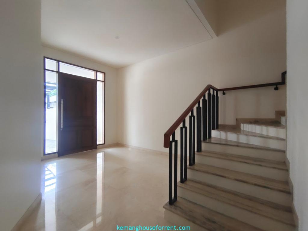 3-story house with lift Pondok Indah