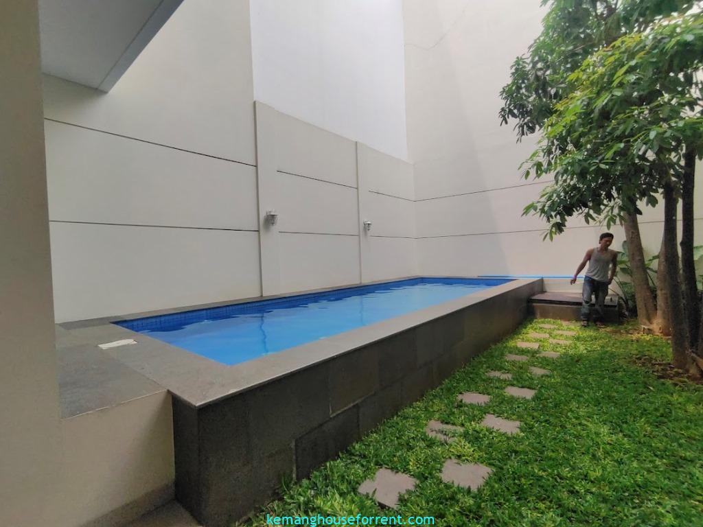 3-story house with lift Pondok Indah