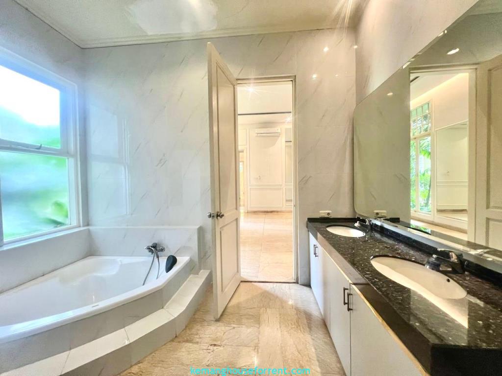 6 BR Rent House in Kemang South Jakarta