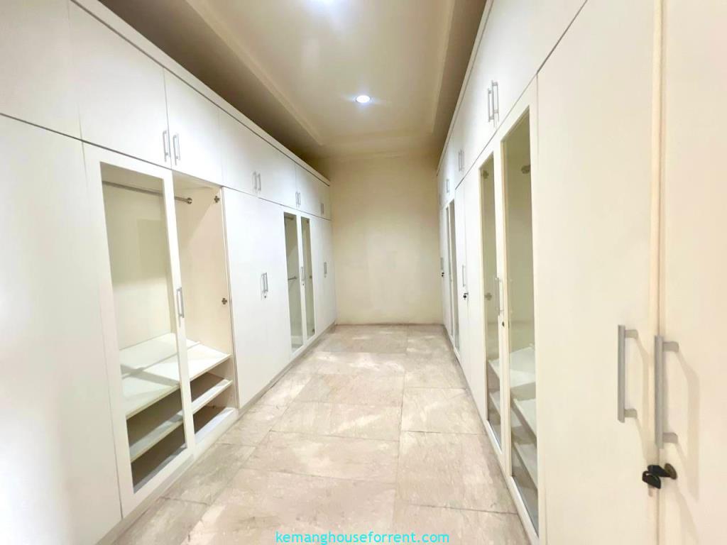 6 BR Rent House in Kemang South Jakarta