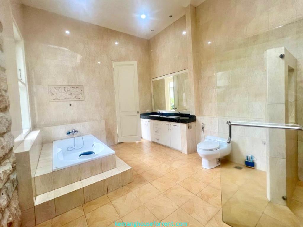 6 BR Rent House in Kemang South Jakarta