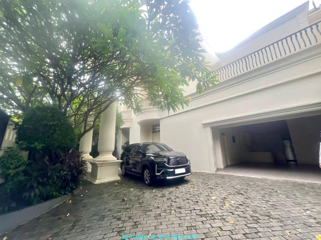 6 BR Rent House in Kemang South Jakarta