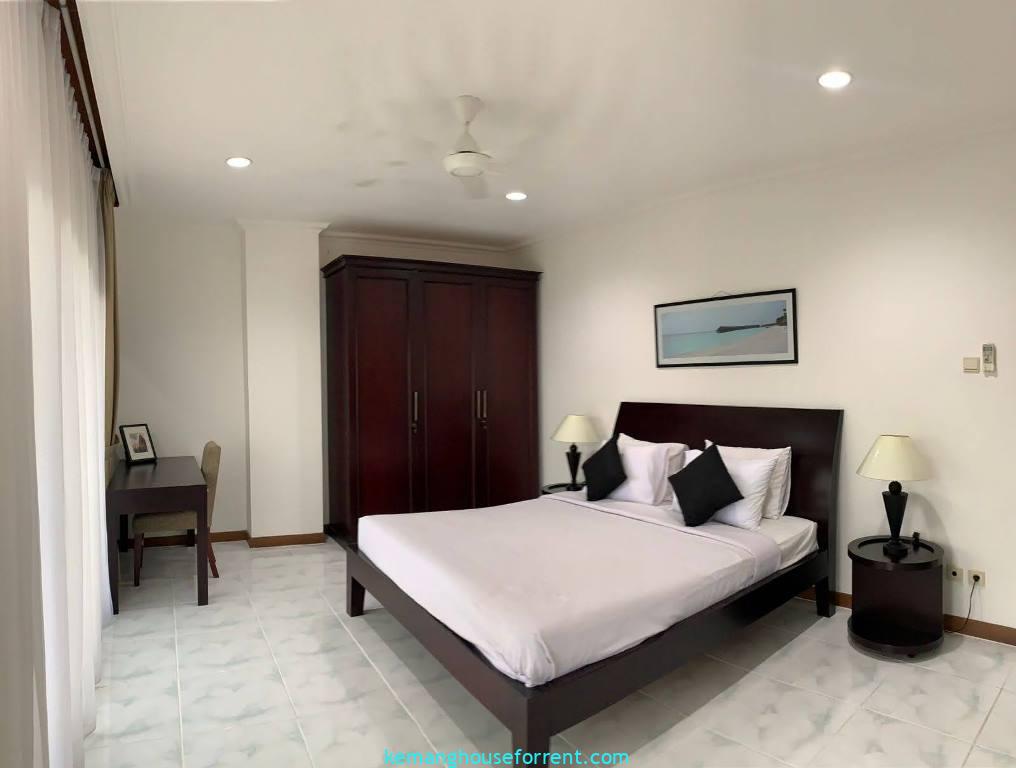 Executive Paradise Apartment