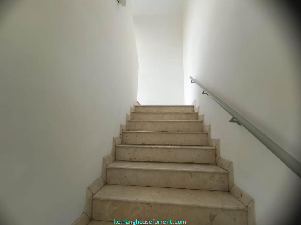 Minimalist House for Rent in Kemang with Rooftop