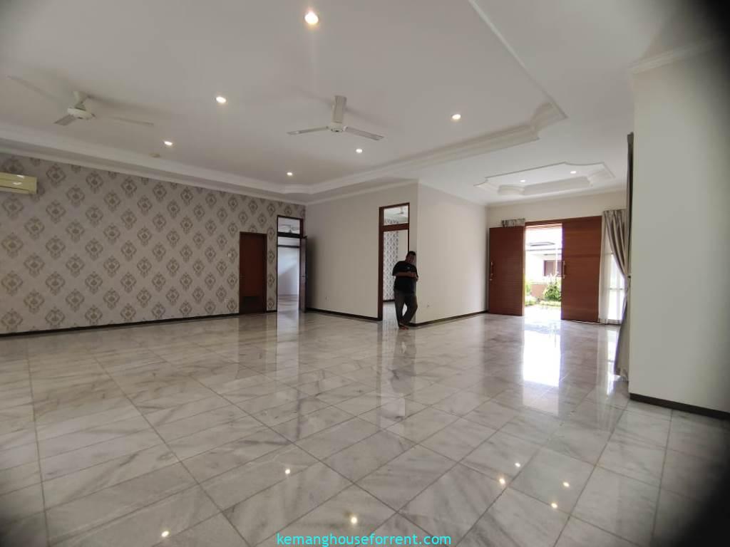 5-Bedroom House Near Cipete MRT Station