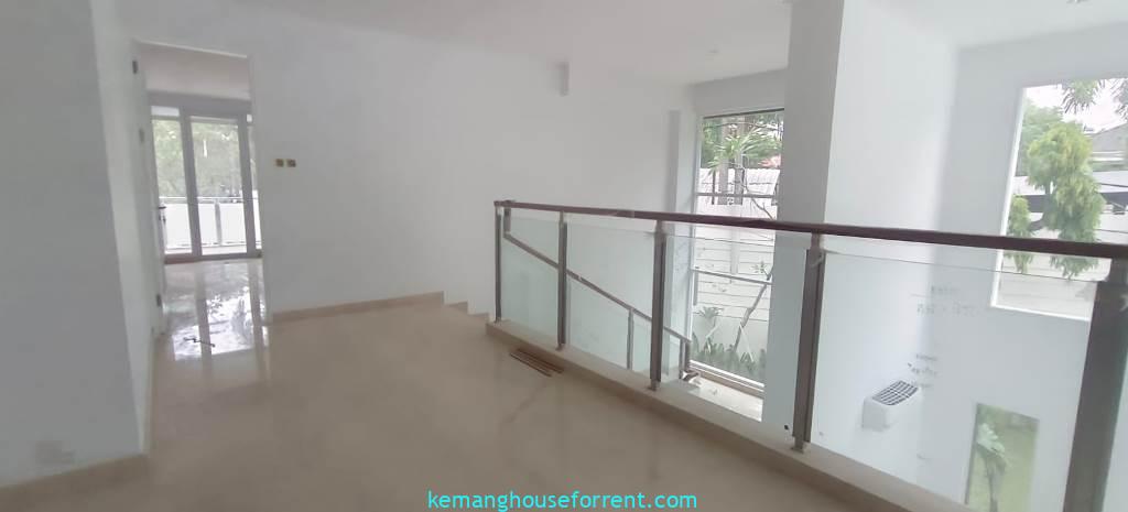5-Bedroom Minimalist House in Executive Paradise Jakarta