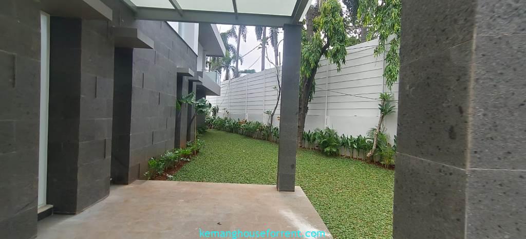 5-Bedroom Minimalist House in Executive Paradise Jakarta