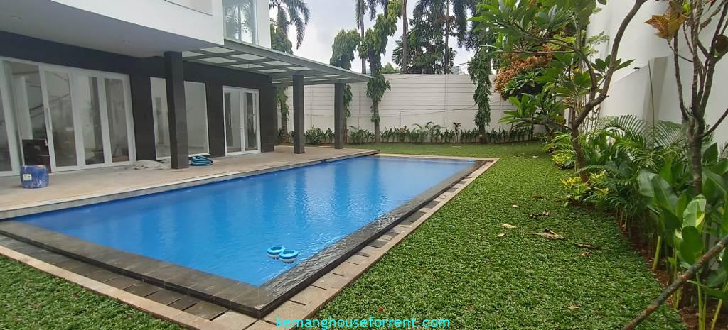 5-Bedroom Minimalist House in Executive Paradise Jakarta