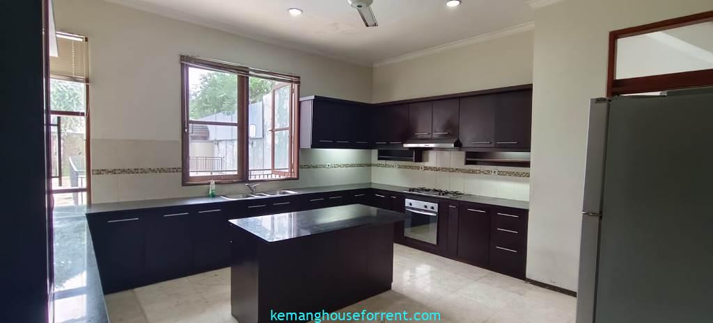 Jual Rumah Dekat Stasiun MRT Cipete