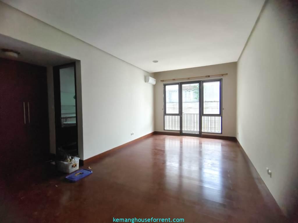 Modern 4BR House in Pondok Indah