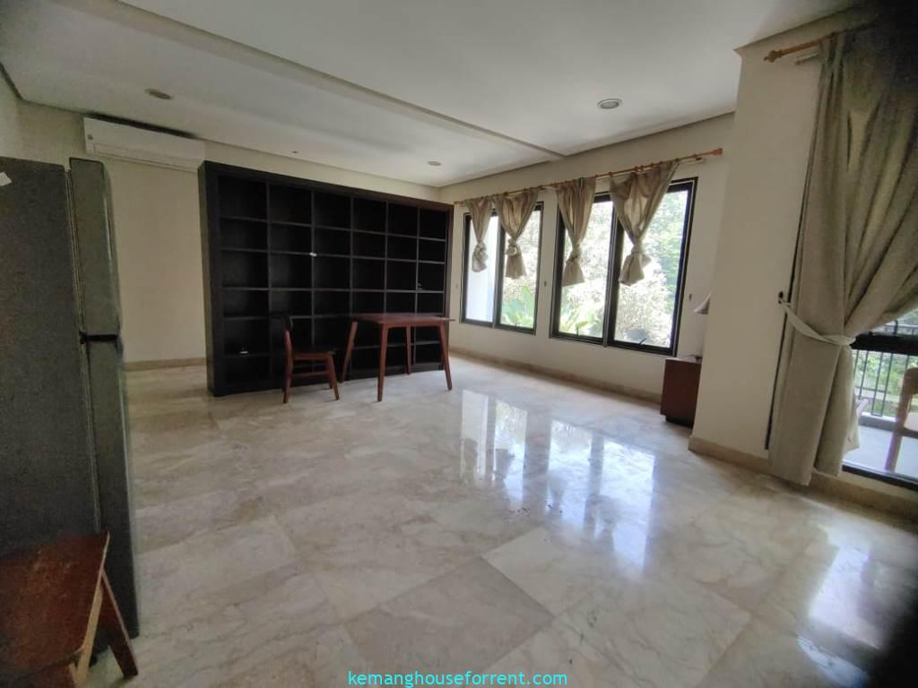 Modern 4BR House in Pondok Indah