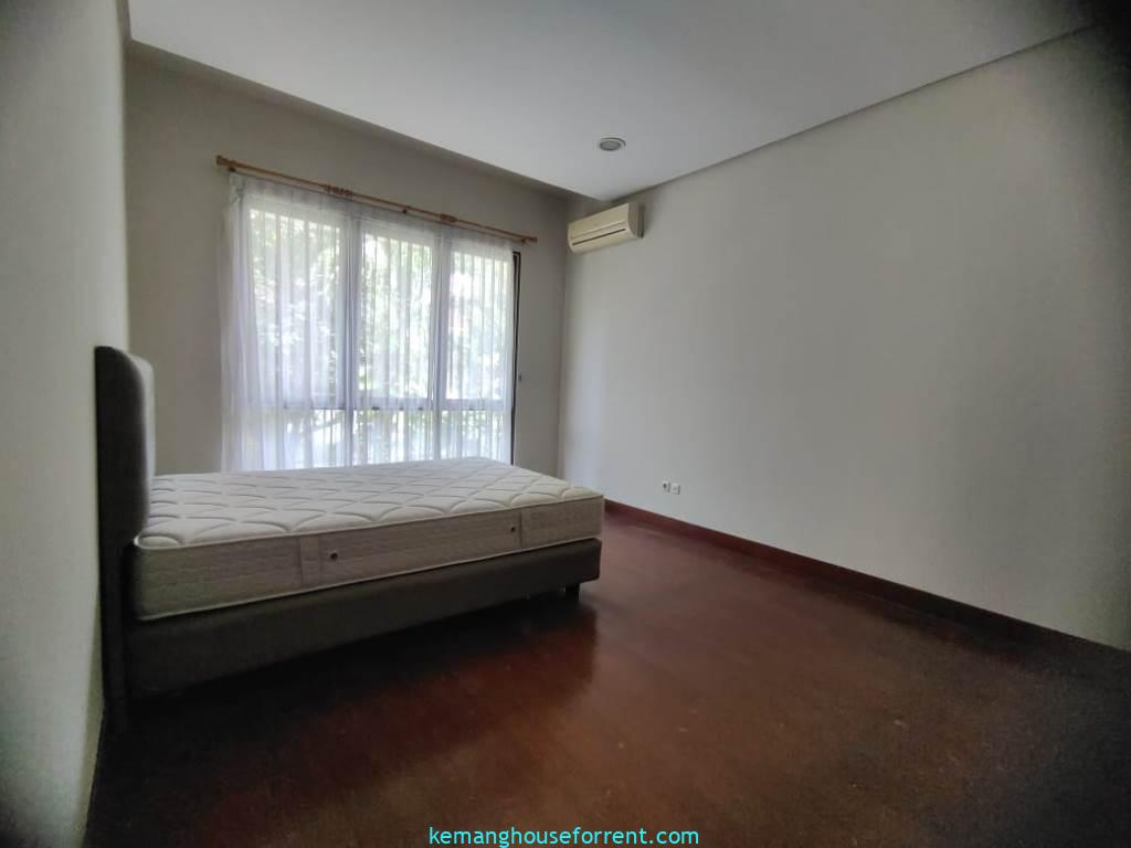Modern 4BR House in Pondok Indah