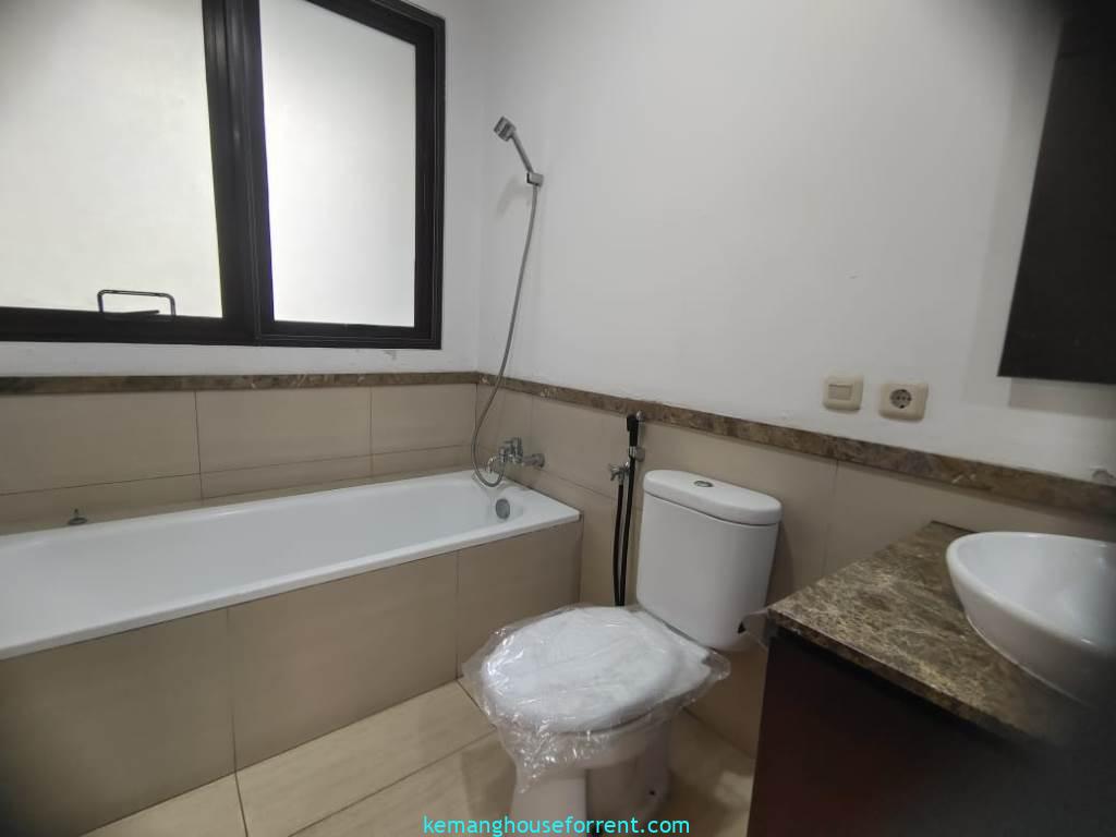 Modern 4BR House in Pondok Indah