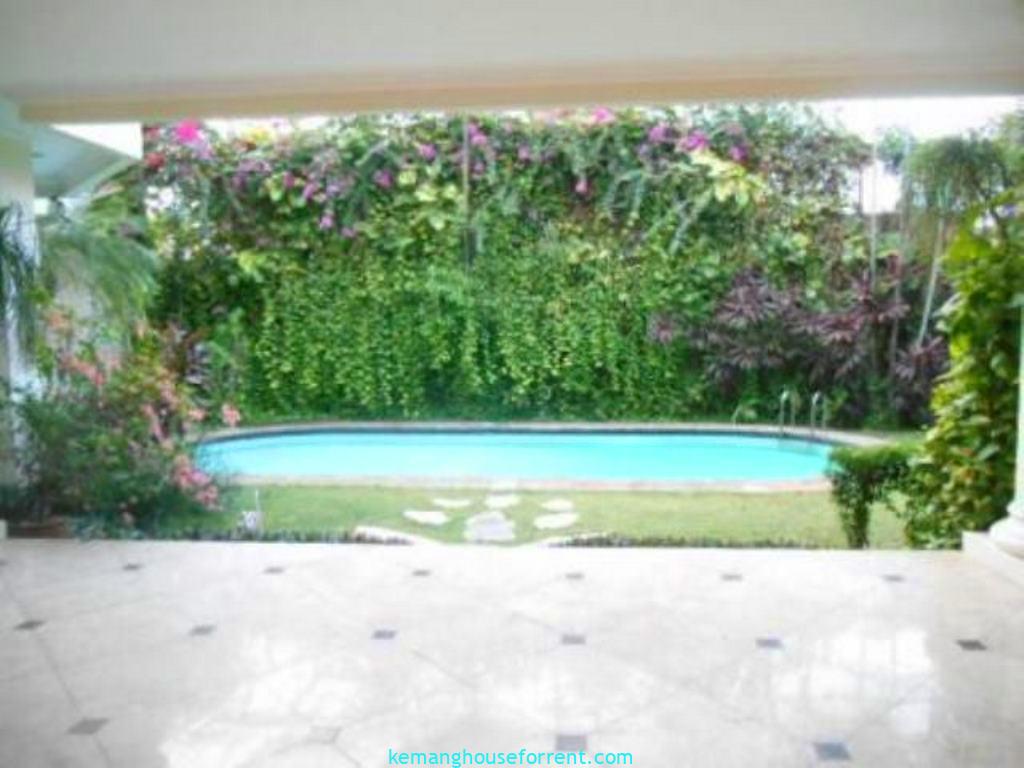 Modern House With Pool in Kemang Dalam