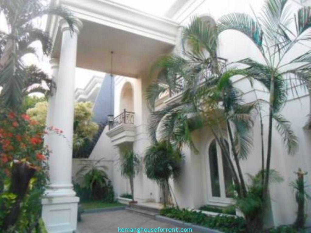 Modern House With Pool in Kemang Dalam