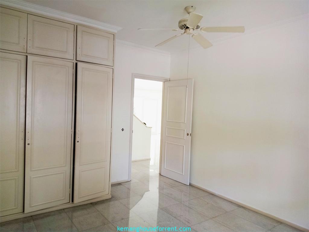 4-BR Home in Pondok Intan Residence