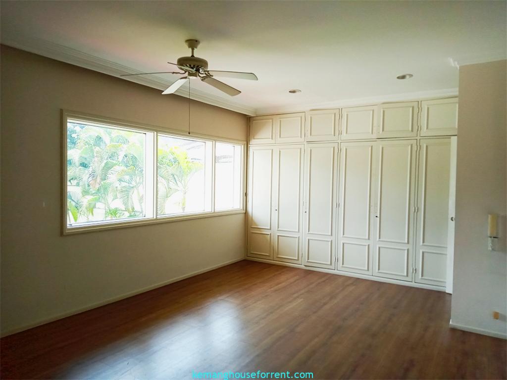 4-BR Home in Pondok Intan Residence