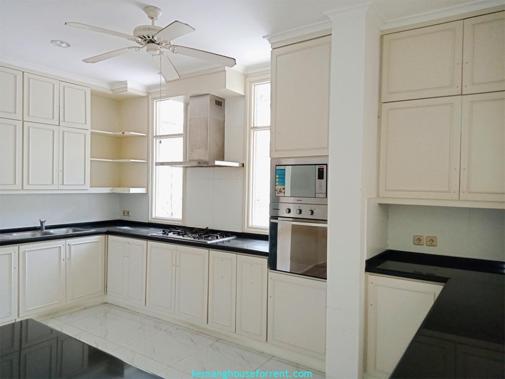 4-BR Home in Pondok Intan Residence