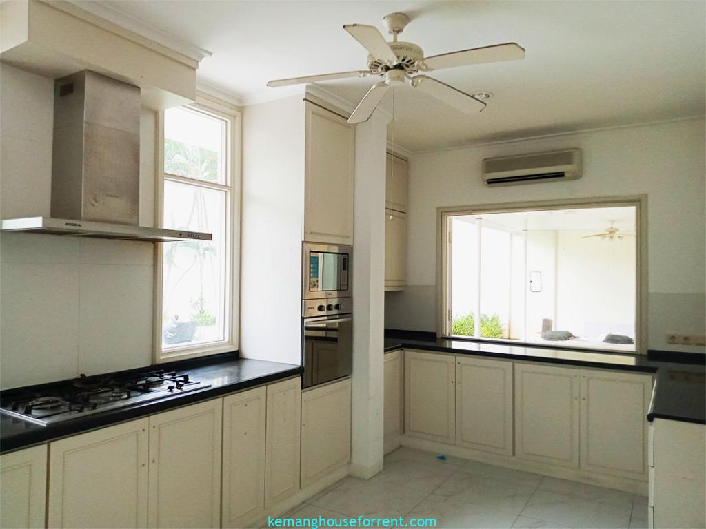 4-BR Home in Pondok Intan Residence
