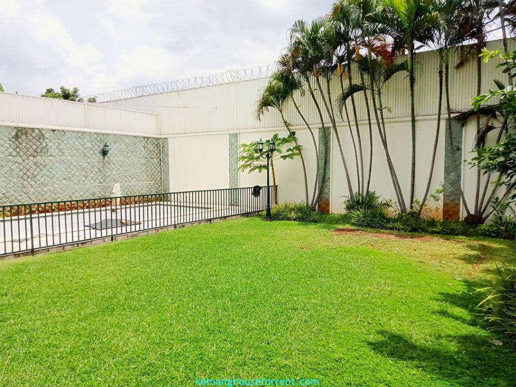 4-BR Home in Pondok Intan Residence