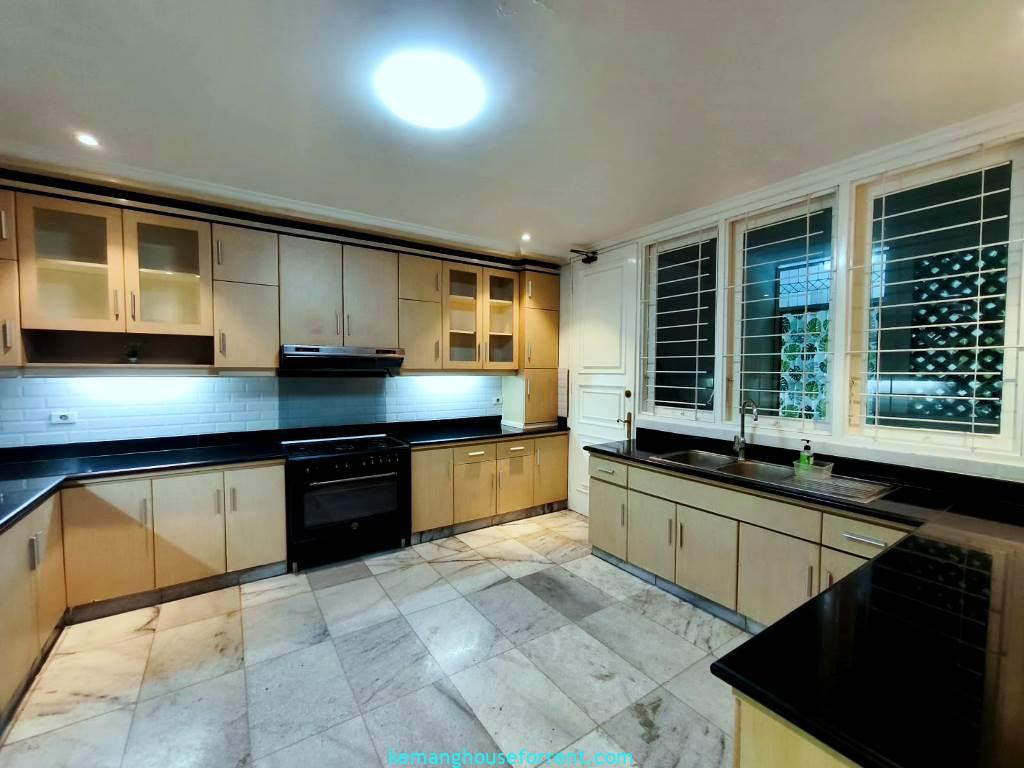 4BR House for Rent in Kebayoran Baru