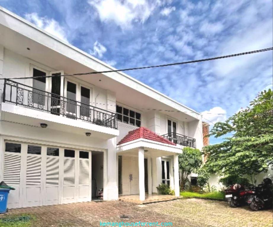 Disewakan Rumah Kantor Strategis di Kemang