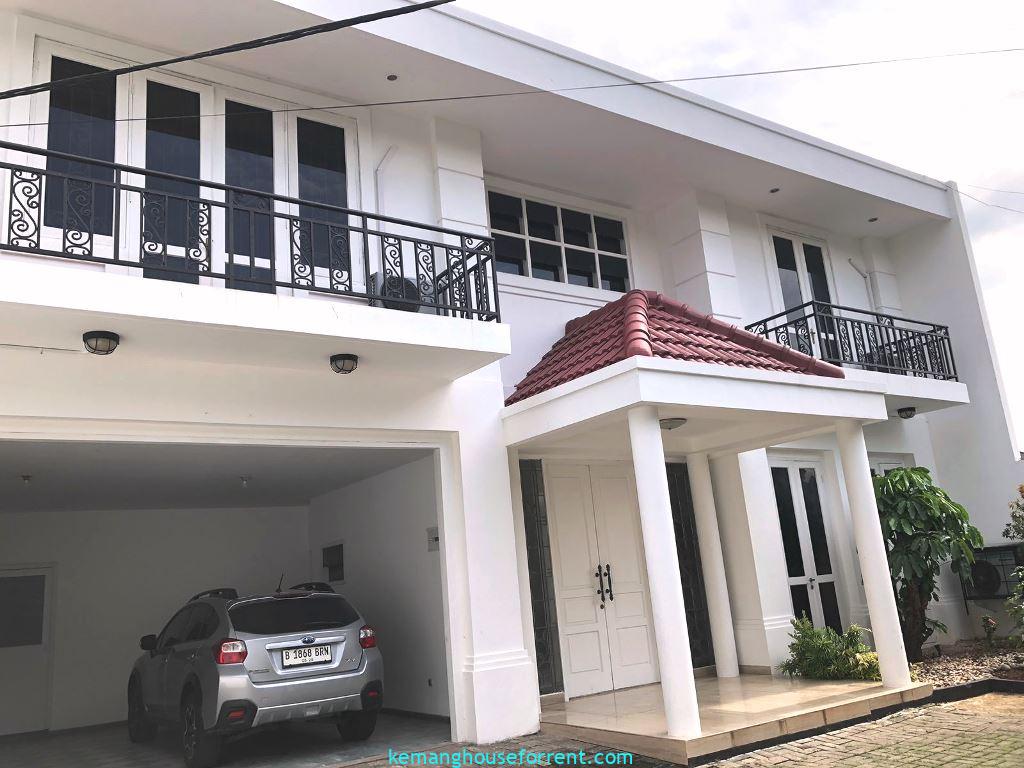 Disewakan Rumah Kantor Strategis di Kemang