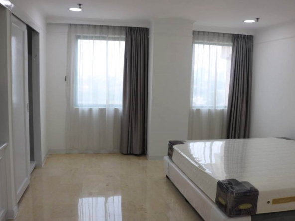 expat-friendly 3BR apartment in South Jakarta