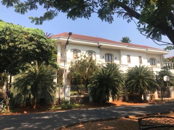 Dijual Rumah Mewah di Pondok Indah