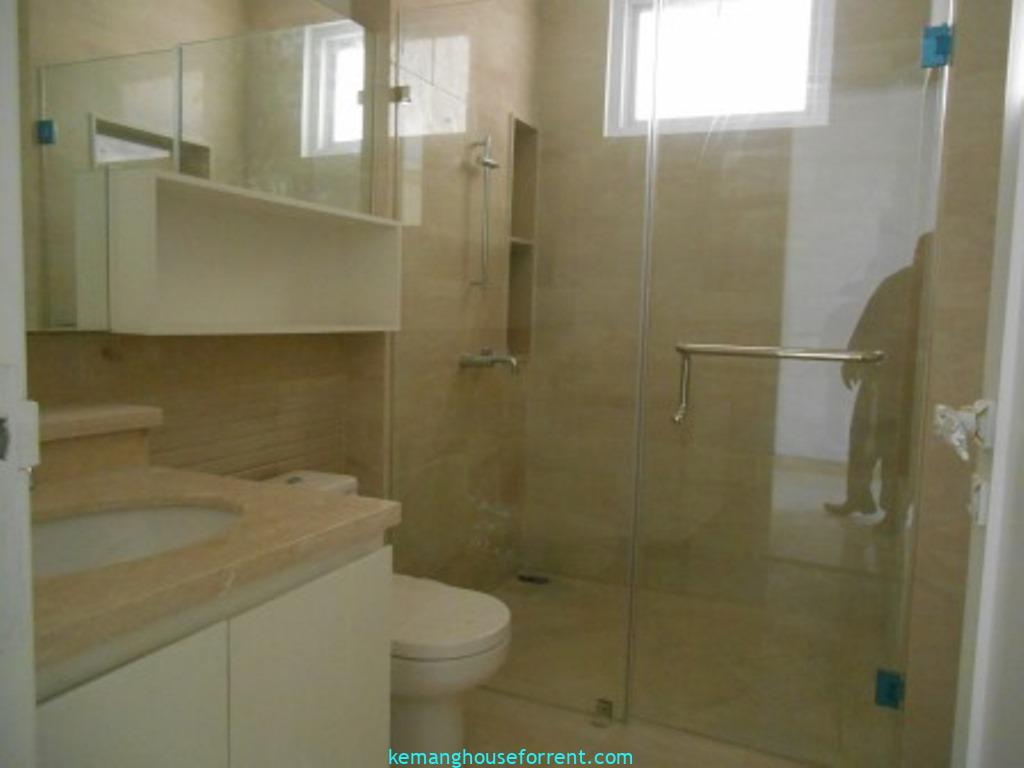Modern 4-Bedroom Minimalist House in Pejaten Barat