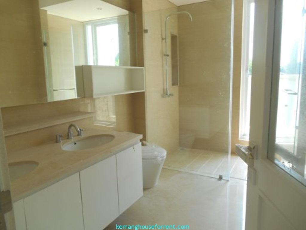 Modern 4-Bedroom Minimalist House in Pejaten Barat