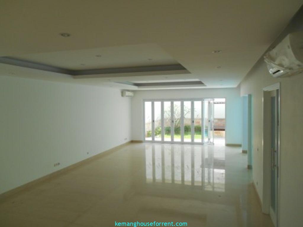 Modern 4-Bedroom Minimalist House in Pejaten Barat