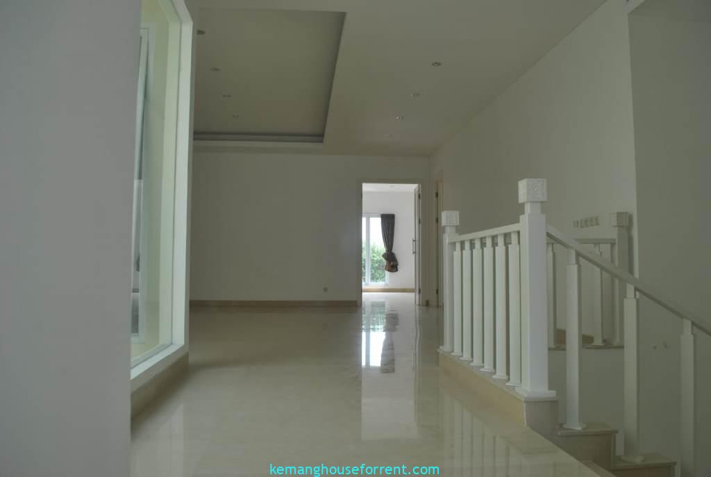 Modern 4-Bedroom Minimalist House in Pejaten Barat