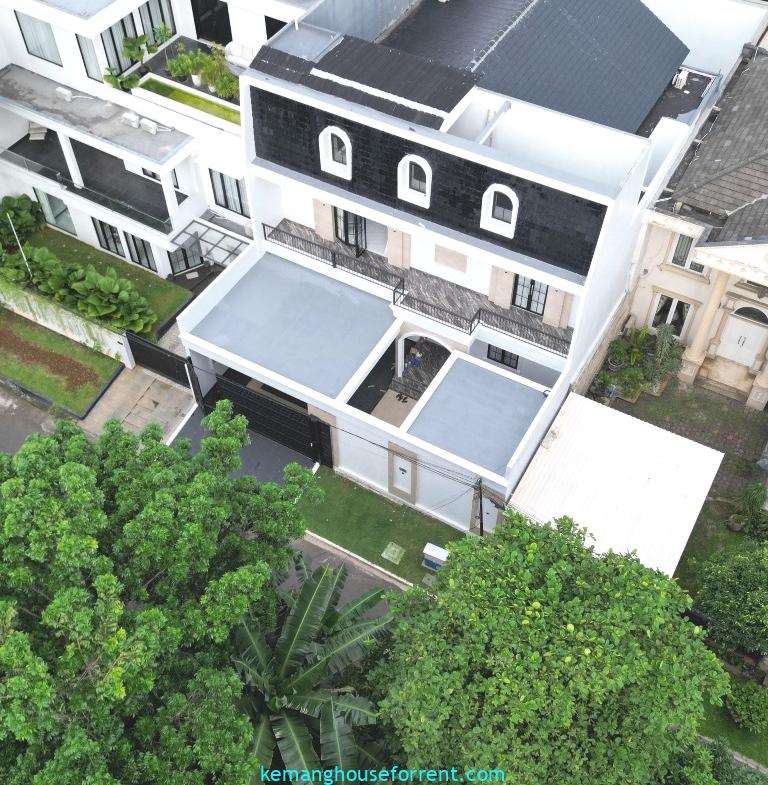 Rumah Mewah Dijual di Pondok Indah