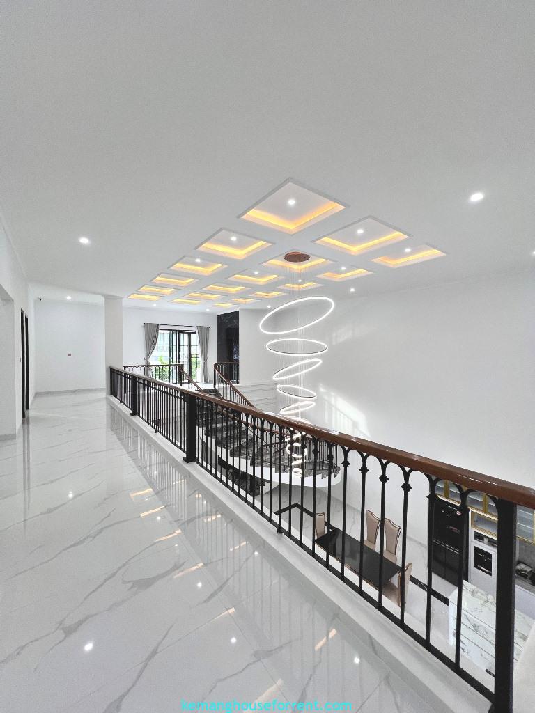 Rumah Mewah Dijual di Pondok Indah