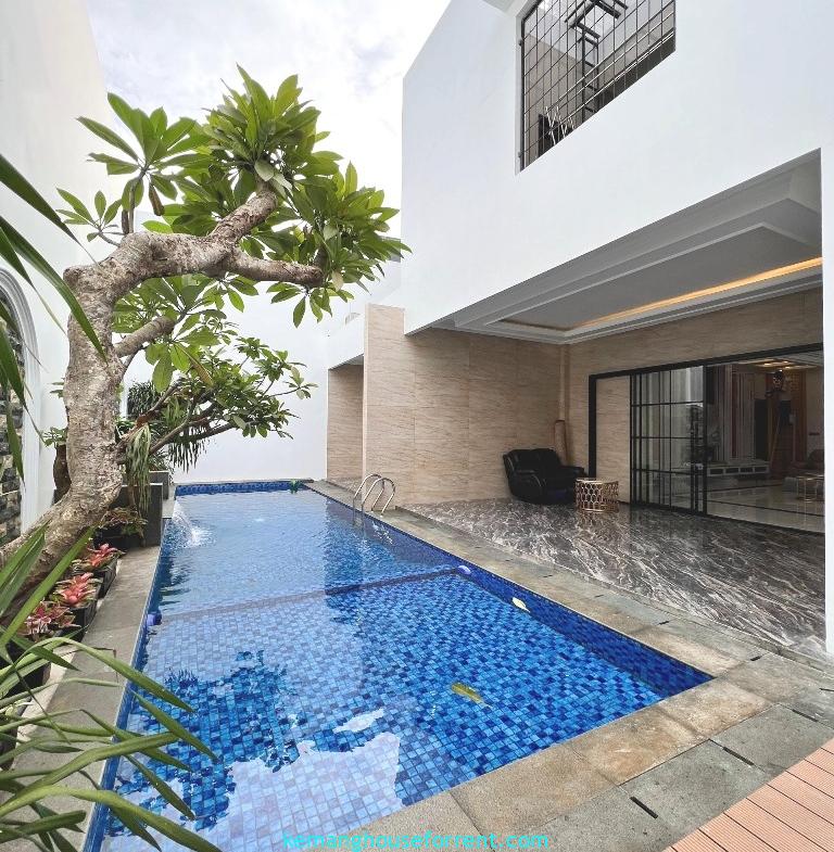 Rumah Mewah Dijual di Pondok Indah