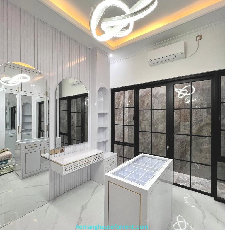 Rumah Mewah Dijual di Pondok Indah