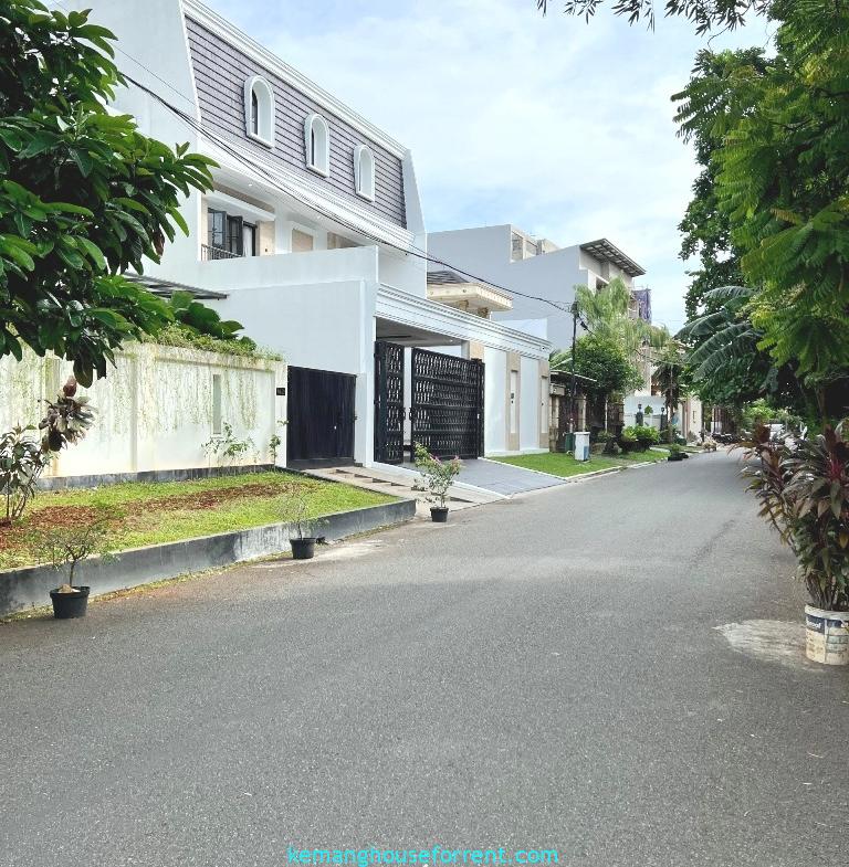 Rumah Mewah Dijual di Pondok Indah