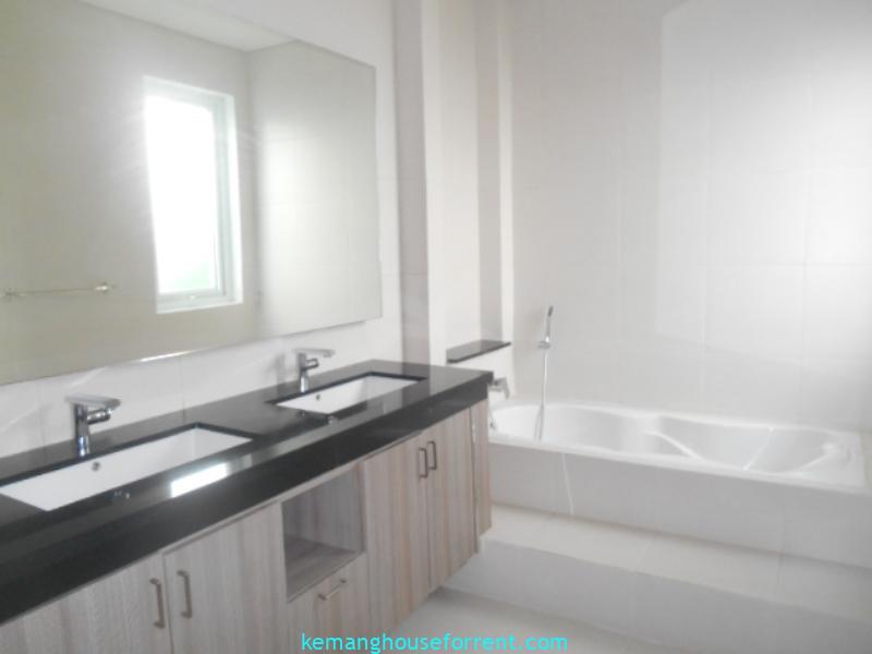 4 BR Minimalist Townhouse in Benda Kemang
