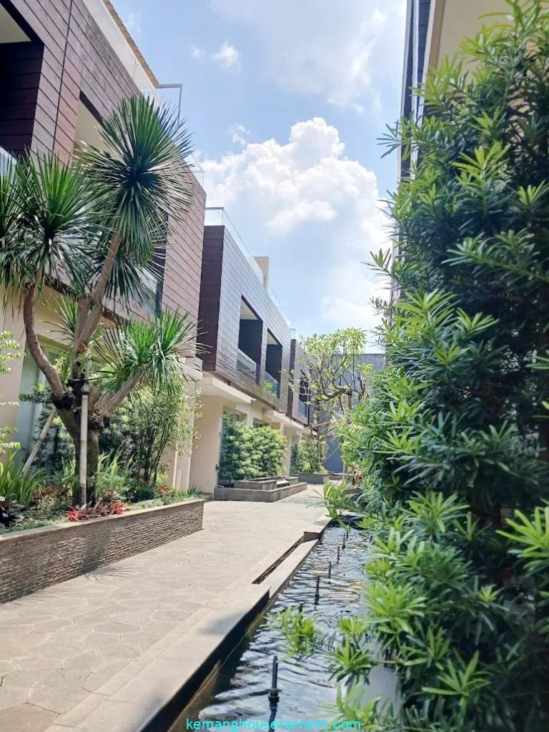 Casavilla Kemang Townhouse for rent 3-BR