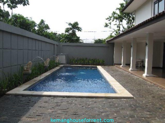 Compound House for Rent in Kemang Timur