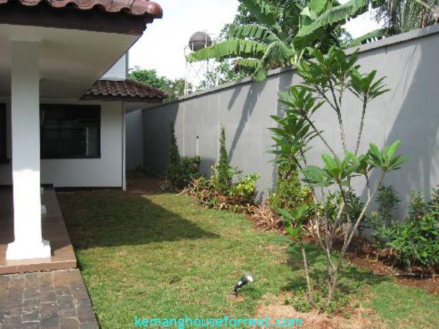 Compound House for Rent in Kemang Timur