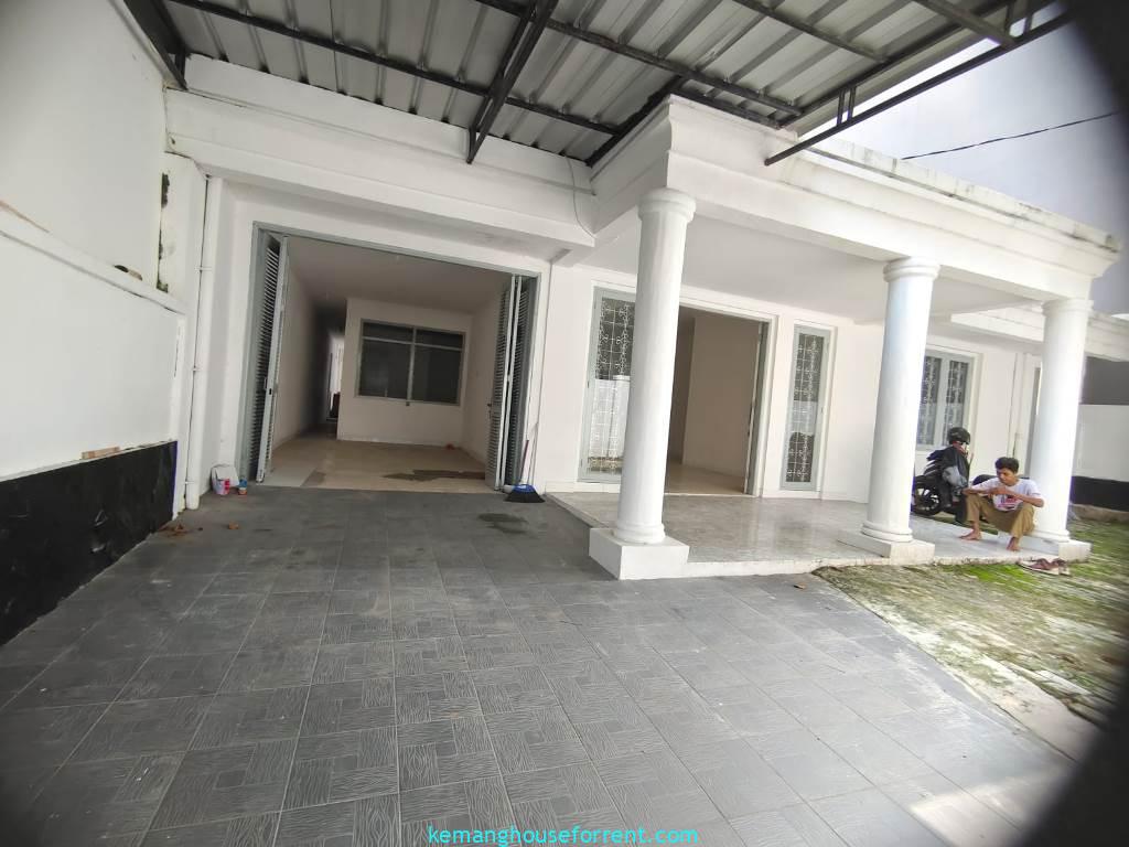 Disewakan Rumah Kantor di Kebayoran Baru