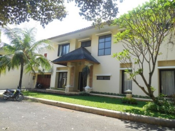 Family House for Rent in Pejaten Barat Compound