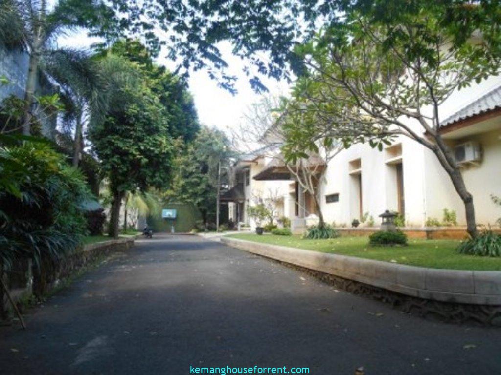 Family House for Rent in Pejaten Barat Compound
