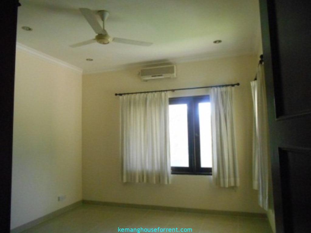 Family House for Rent in Pejaten Barat Compound
