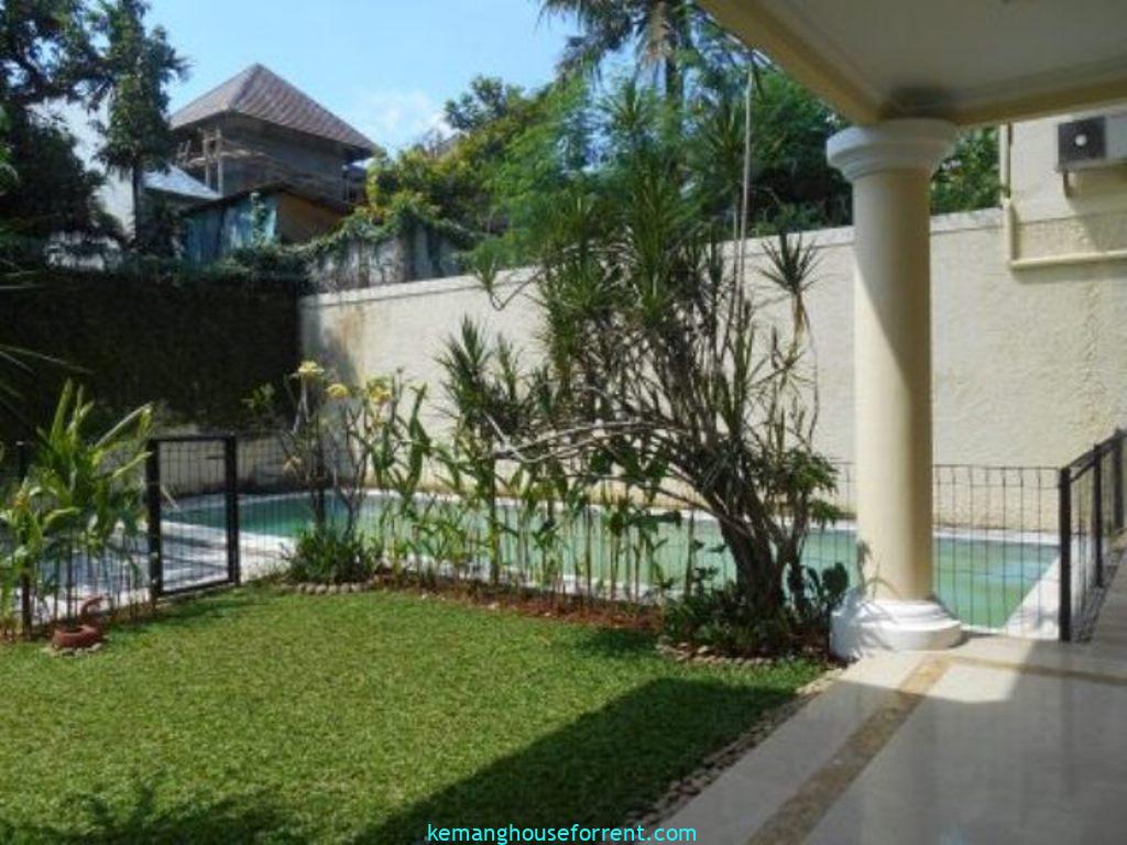 Family House for Rent in Pejaten Barat Compound
