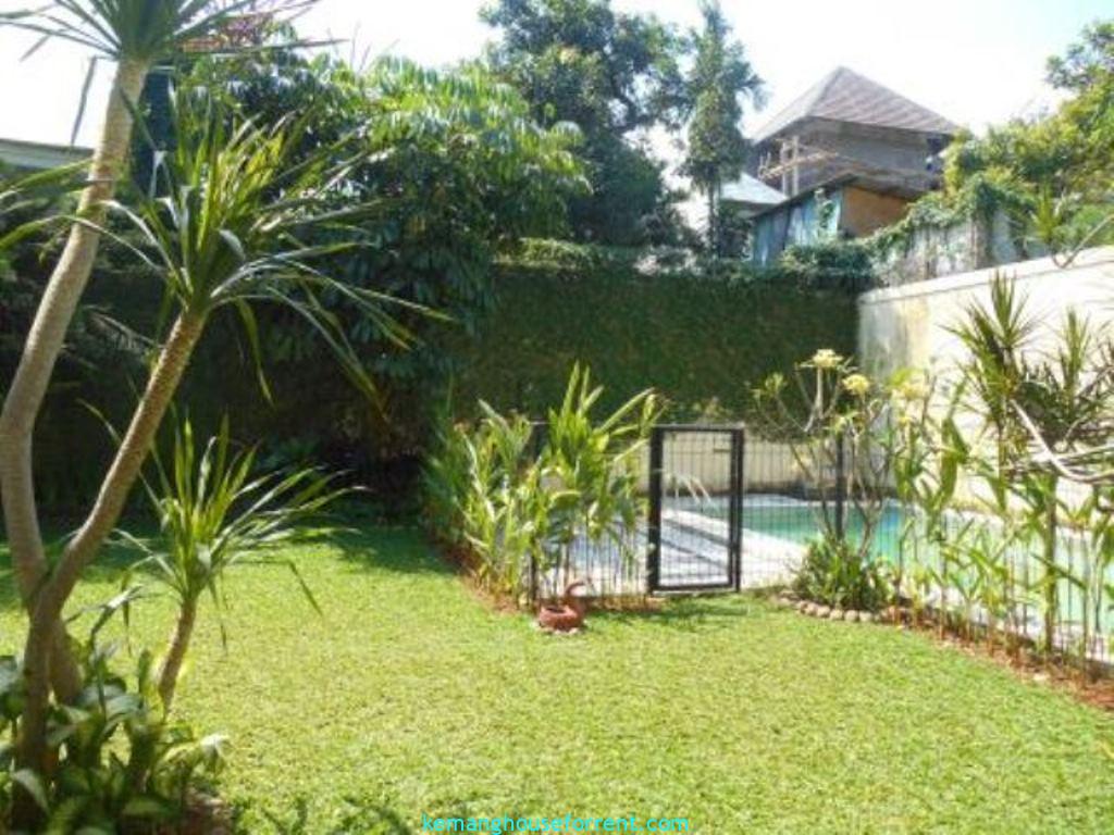 Family House for Rent in Pejaten Barat Compound