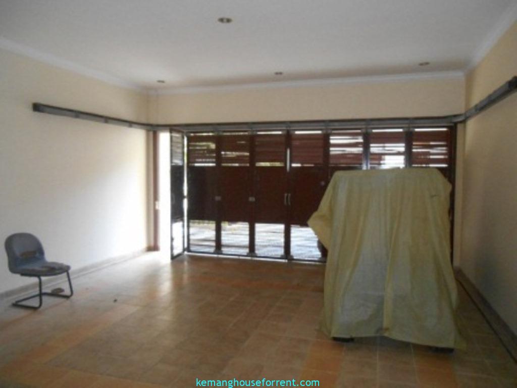 Family House for Rent in Pejaten Barat Compound